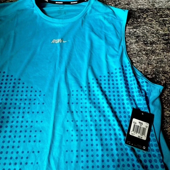 Nike Running Shirt - Picture 2 of 4